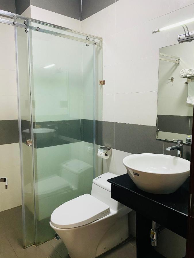 Quoc Thanh Hotel Long Khanh Экстерьер фото