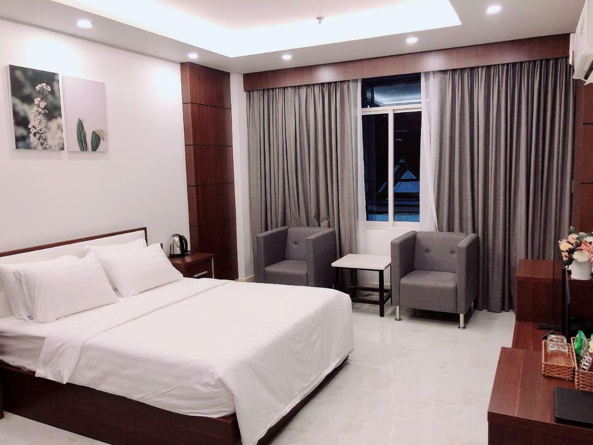 Quoc Thanh Hotel Long Khanh Экстерьер фото